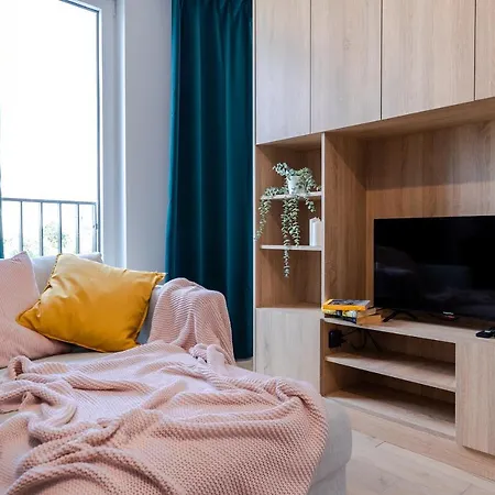 Shortstaypoland Pileckiego Apartment *