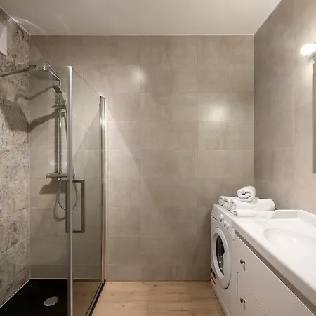 Shortstaypoland Pileckiego Apartment